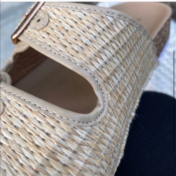NIB! Clearance 🔥 Woven Double Buckle Raffia Comfy Slides Sandal - Picture 4 of 4